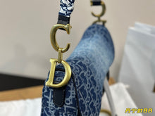 Load image into Gallery viewer, DR403 Saddle Bag with Strap / 10 x 8 x 2.5 inches