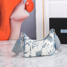 Load image into Gallery viewer, PD264 Prada Re-Edition Wool Mini-bag / 8.6x7x2.3inch