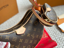 Load image into Gallery viewer, LB990 Croissant MM / 9.8 x 5.9 x 2 inches