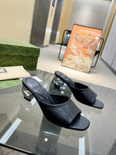 Load image into Gallery viewer, SE1323 Women's Interlocking G Heel Sandal / Size5-10