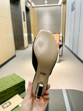 Load image into Gallery viewer, SE1323 Women's Interlocking G Heel Sandal / Size5-10