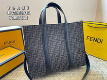 Load image into Gallery viewer, MBG068 FF Jacquard Shopper / 16.1x13.7x7.4inch