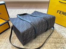 Load image into Gallery viewer, MBG068 FF Jacquard Shopper / 16.1x13.7x7.4inch