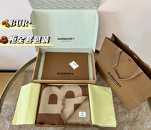 Load image into Gallery viewer, CLTH389 B Logo Wool Jacquard Scarf / 188 x 33cm/74 x 13in