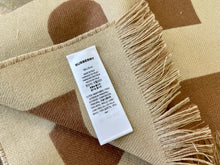 Load image into Gallery viewer, CLTH389 B Logo Wool Jacquard Scarf / 188 x 33cm/74 x 13in
