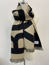 Load image into Gallery viewer, CLTH389 B Logo Wool Jacquard Scarf / 188 x 33cm/74 x 13in