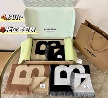 Load image into Gallery viewer, CLTH389 B Logo Wool Jacquard Scarf / 188 x 33cm/74 x 13in