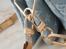 Load image into Gallery viewer, LB1058 Coussin BB / 8.3 x 6.3 x 2.8 inches