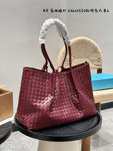 Load image into Gallery viewer, BV082 Medium Pinacoteca / 15x10.2x7.1inch