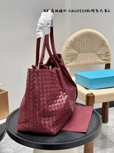 Load image into Gallery viewer, BV082 Medium Pinacoteca / 15x10.2x7.1inch