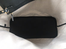 Load image into Gallery viewer, GC624 GG Matelassé Medium Tote / 15.7x13x7.4inch