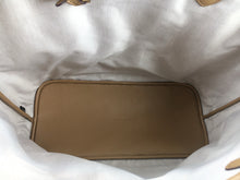 Load image into Gallery viewer, GC625 GG Matelassé Medium Tote / 15.7x13x7.4inch