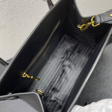 Load image into Gallery viewer, PD255 Prada Monochrome Saffiano Bag / 13x9.5x5.9inch