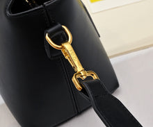 Load image into Gallery viewer, FF217 By The Way Medium / 10.6x5.1x5.9inch