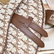 Load image into Gallery viewer, DR314 Saddle Bag / 7.8x11x2inch