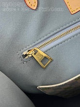 Load image into Gallery viewer, LB961 OnTheGo MM / 13.8 x 10.6 x 5.5inches / HIGHEST QUALITY VERSION