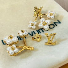Load image into Gallery viewer, JW741 LV Floragram Necklace/Bracelet/Earrings