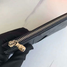 Load image into Gallery viewer, LB1238 Romy Card Holder / 4.7 x 3.1 x 0.3 inches