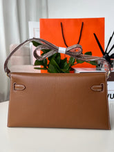 Load image into Gallery viewer, HM088 Kelly Élan / HIGHEST QUALITY VERSION / 10.8x5.9x2inch