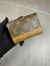 Load image into Gallery viewer, LB1236 Victorine Wallet / 4.7 x 3.7 x 1 inches