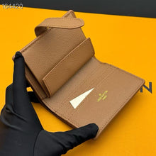 Load image into Gallery viewer, LB1229 Low Key Compact Wallet / 4.3 x 3.3 x 0.8 inches