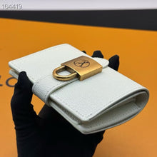 Load image into Gallery viewer, LB1230 Low Key Compact Wallet / 4.3 x 3.3 x 0.8 inches