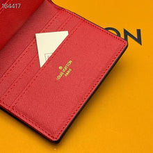 Load image into Gallery viewer, LB1232 Low Key Compact Wallet / 4.3 x 3.3 x 0.8 inches
