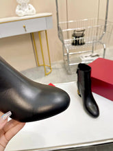 Load image into Gallery viewer, SE1470 Vlogo the Bold Edition Ankle Boot in Calfskin 70MM / Size5-10
