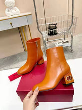 Load image into Gallery viewer, SE1470 Vlogo the Bold Edition Ankle Boot in Calfskin 70MM / Size5-10