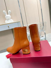 Load image into Gallery viewer, SE1470 Vlogo the Bold Edition Ankle Boot in Calfskin 70MM / Size5-10
