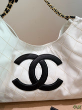 Load image into Gallery viewer, CC1432 Chanel 26M Coco Beach Tote / 43 x 20 x 17 cm
