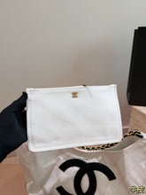 Load image into Gallery viewer, CC1432 Chanel 26M Coco Beach Tote / 43 x 20 x 17 cm