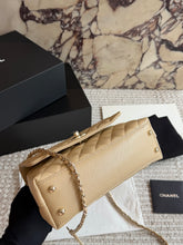 Load image into Gallery viewer, CC1434 Chanel Coco Handle Small / 23 x 15 cm