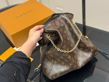 Load image into Gallery viewer, LB1339 Off Duty Vibe MM / 13 x 9.4 x 4.5 inches