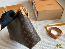 Load image into Gallery viewer, LB1343 CarryAll PM / 11.4 x 9.4 x 4.7 inches