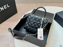 Load image into Gallery viewer, CC957 Flap Bag with Top Handle / 6.6 × 9.8 × 4.7 in