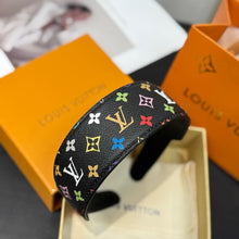 Load image into Gallery viewer, JW983 LV Outline Headband