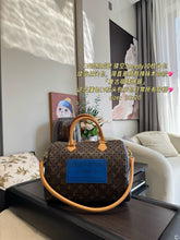 Load image into Gallery viewer, LB1477 LV Speedy 30 Cut-Out / 30 x 20 cm