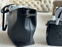 Load image into Gallery viewer, CL138 MINI/SMALL CABAS ANAIS CUIR TRIOMPHE SHIPPING BAG