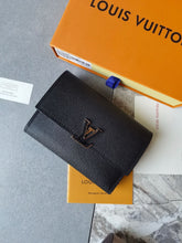 Load image into Gallery viewer, LB1480 Louis Vuitton Capucines Mini Wallet / 13.5 x 9.5 cm