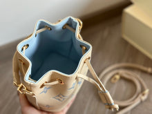 Load image into Gallery viewer, LB992 Nano Noé / 5.1 x 6.3 x 3.9 inches