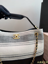 Load image into Gallery viewer, CC1437 Chanel Large Tote / 34 x 25 cm
