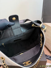 Load image into Gallery viewer, CC1437 Chanel Large Tote / 34 x 25 cm