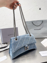 Load image into Gallery viewer, BCG054 Women's Crush Xs Chain Bag / L8,6 x H3,9 x W1,9 inch