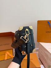 Load image into Gallery viewer, LB1486 LV Side Trunk / Medium