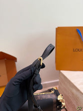 Load image into Gallery viewer, LB1486 LV Side Trunk / Medium