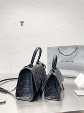 Load image into Gallery viewer, BCG055 Women's Hourglass Xs/S Handbag