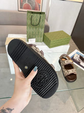 Load image into Gallery viewer, SE1337 Women's Double G Sandal / Size5-11