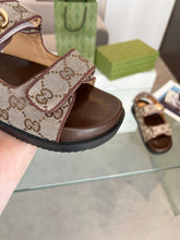 Load image into Gallery viewer, SE1337 Women's Double G Sandal / Size5-11