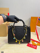 Load image into Gallery viewer, LB1488 LV OnTheGo Tote / 25 x 18 cm